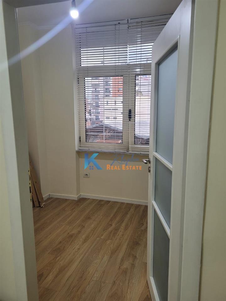 2+1 per qira te Rruga e Barrikadave