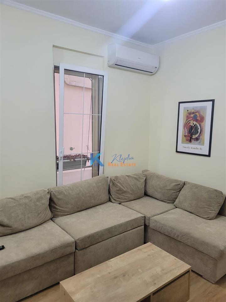 2+1 per qira te Rruga e Barrikadave