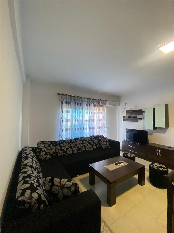 Jepet shtepi me qera 1+1 ne Sarande