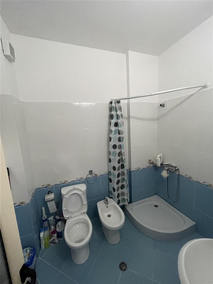 Apartament 1+1 kati i 4 ne qender t fierit