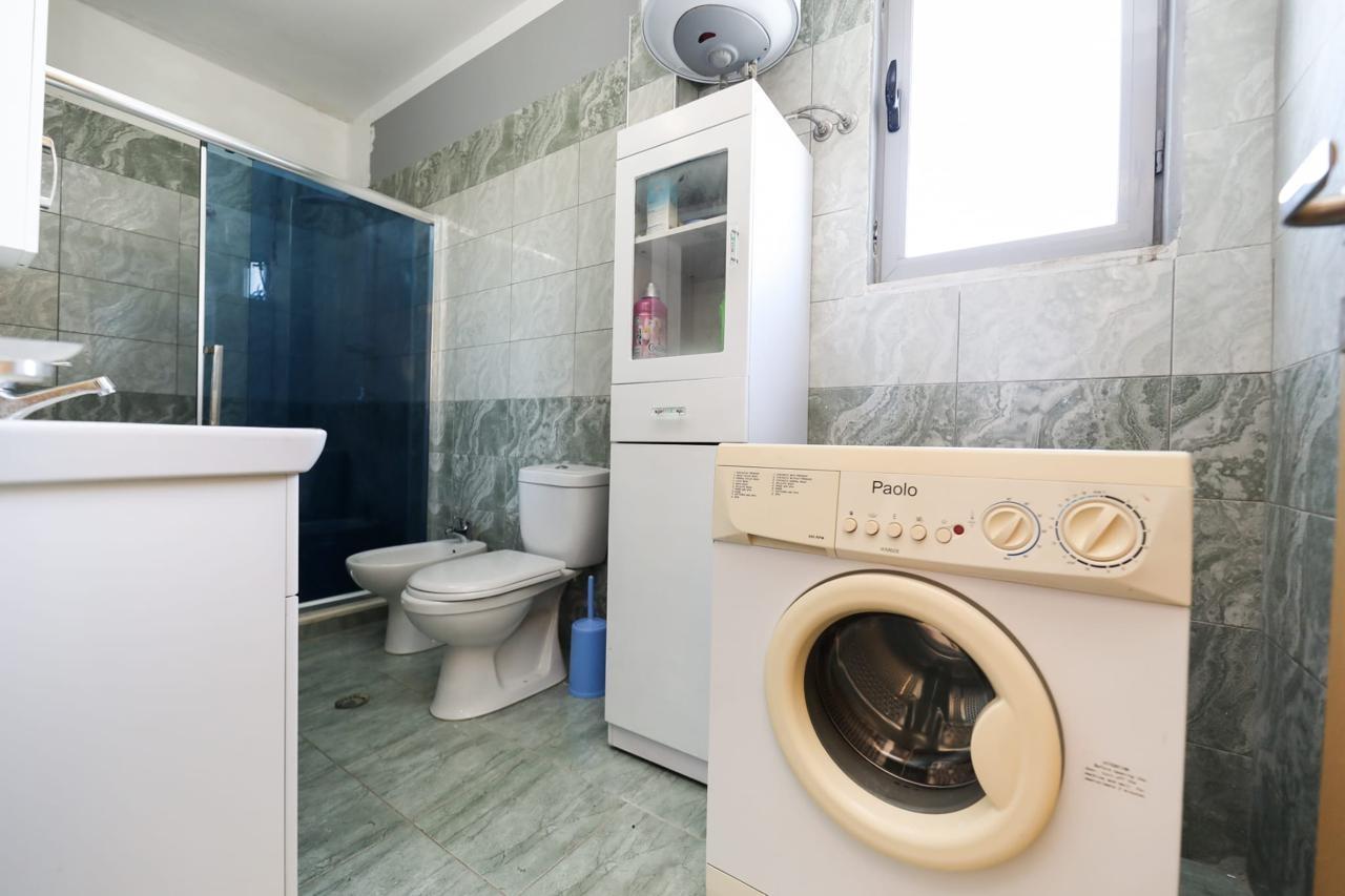 Shitet apartament 2+1 ne Vlore!