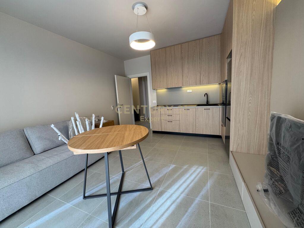 APARTAMENT MODERN 2+1+2 PER QIRA NE RRUGEN E DURRESIT !