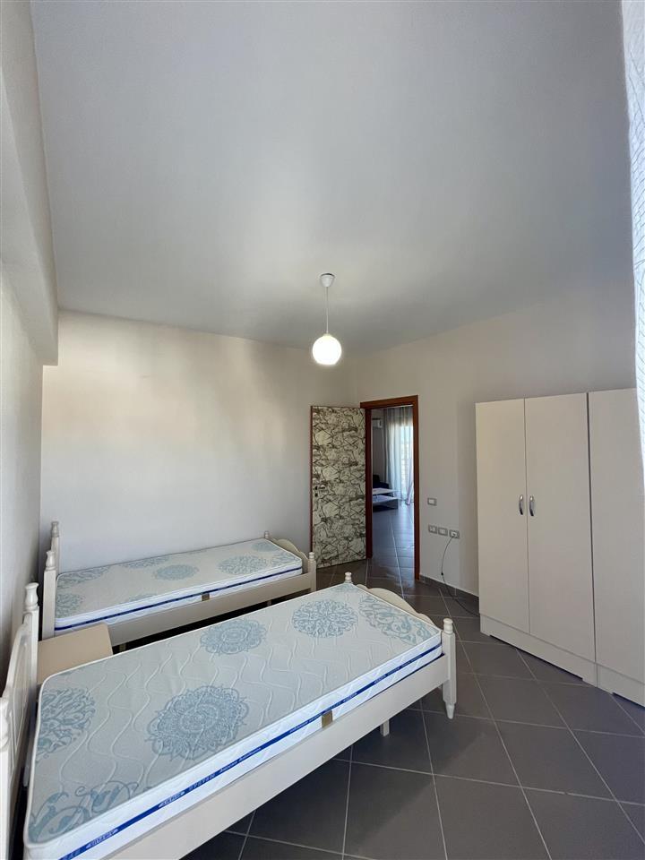 2+1 me Qera, JO AGJENSI, Transballkanike