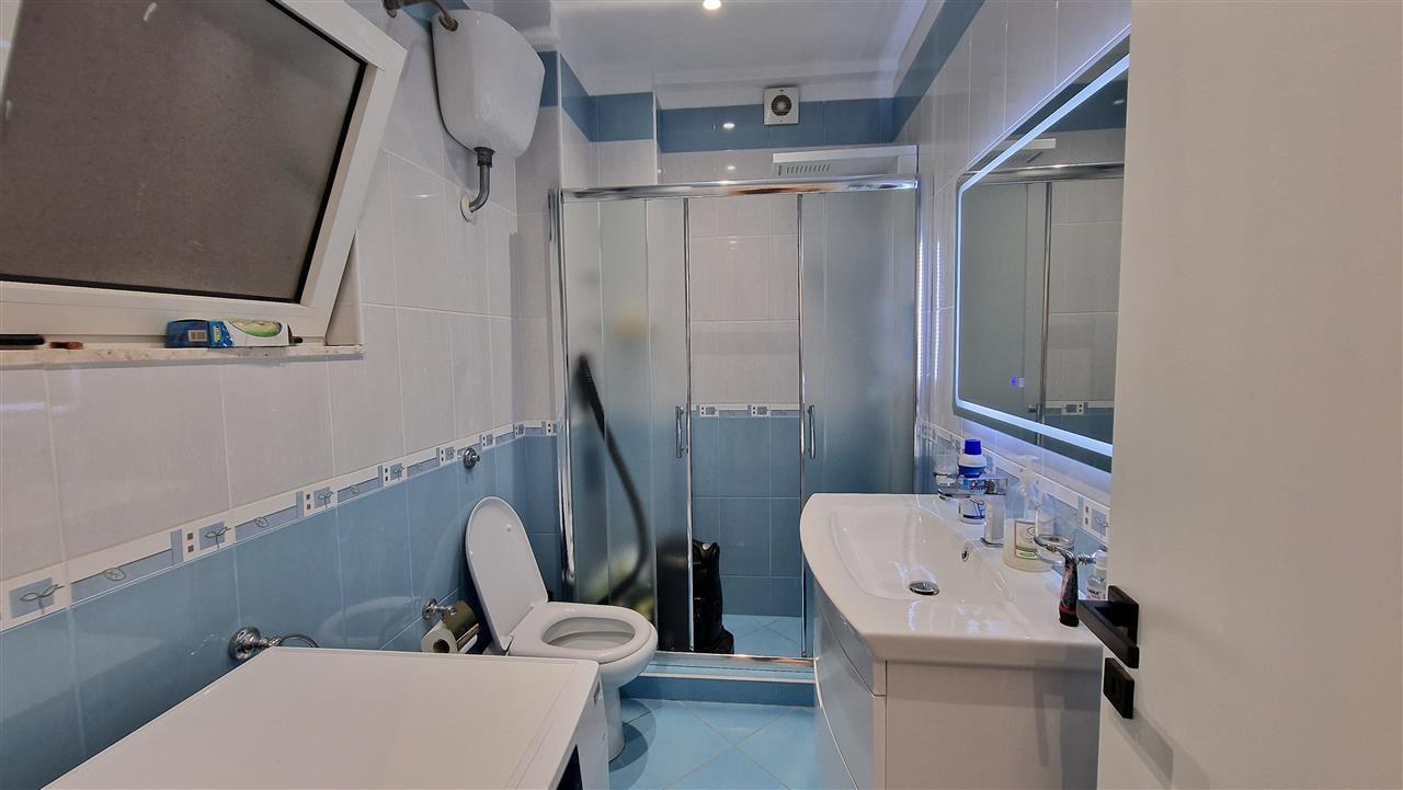 Jepet me qera Apartament 2+1+2,Vlore!