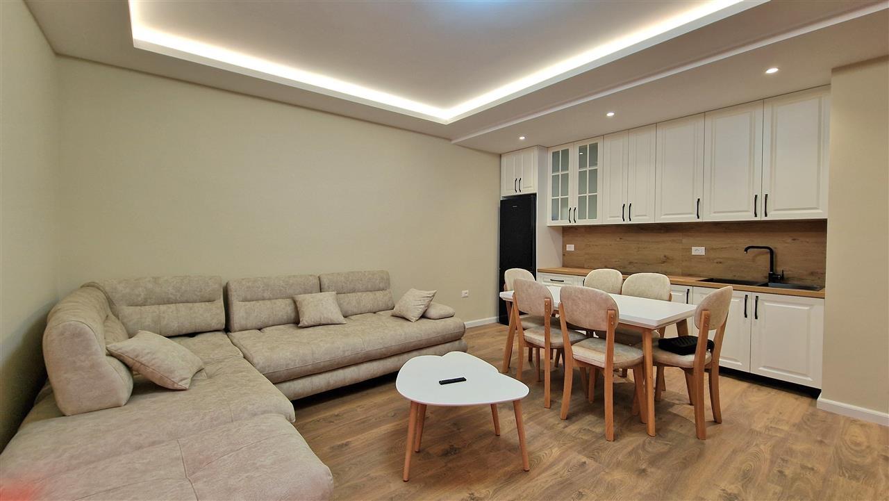 Jepet me qera Apartament 2+1+2,Vlore!