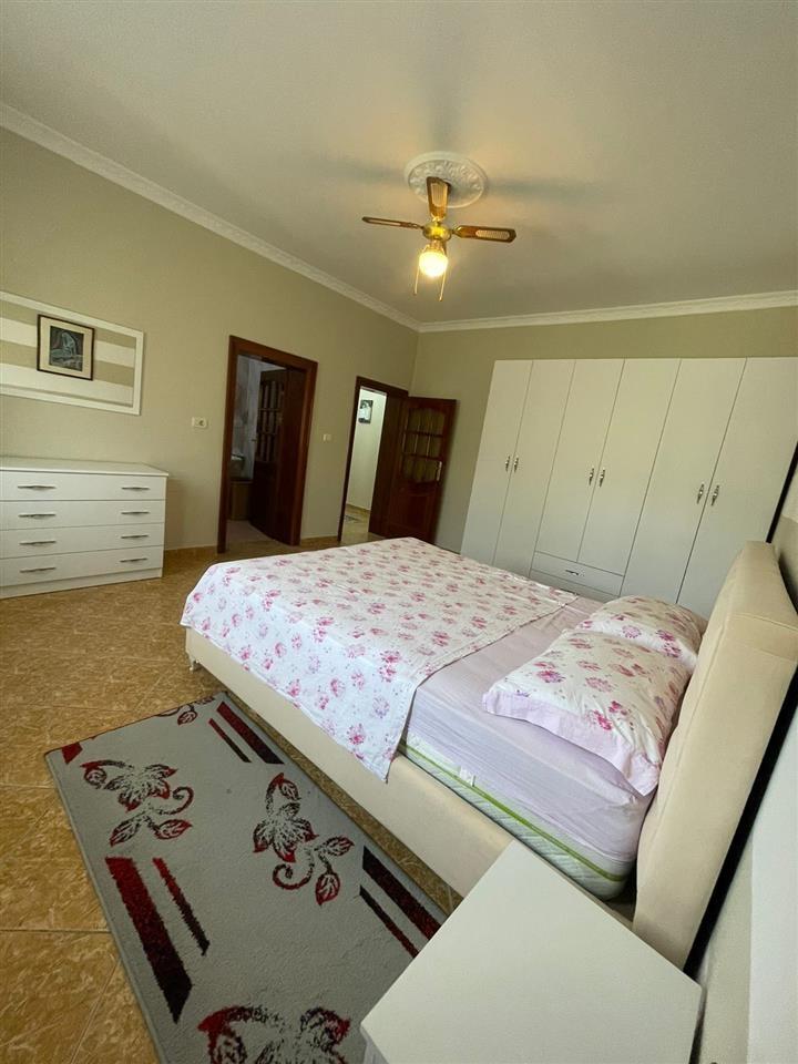 Jepet me qera shtepi private 3+1+2,Vlore!