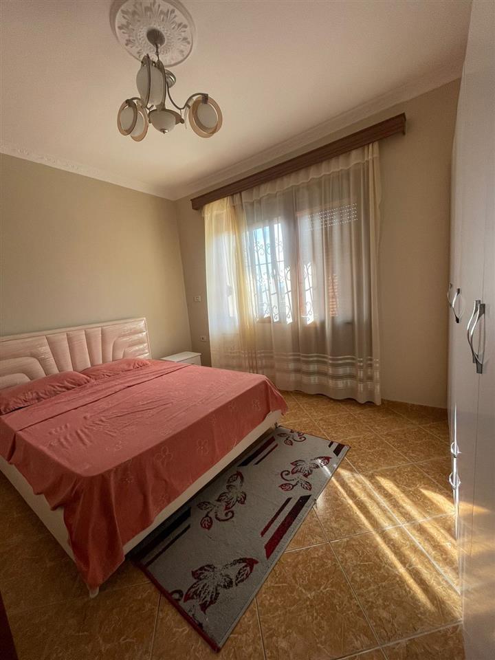 Jepet me qera shtepi private 3+1+2,Vlore!