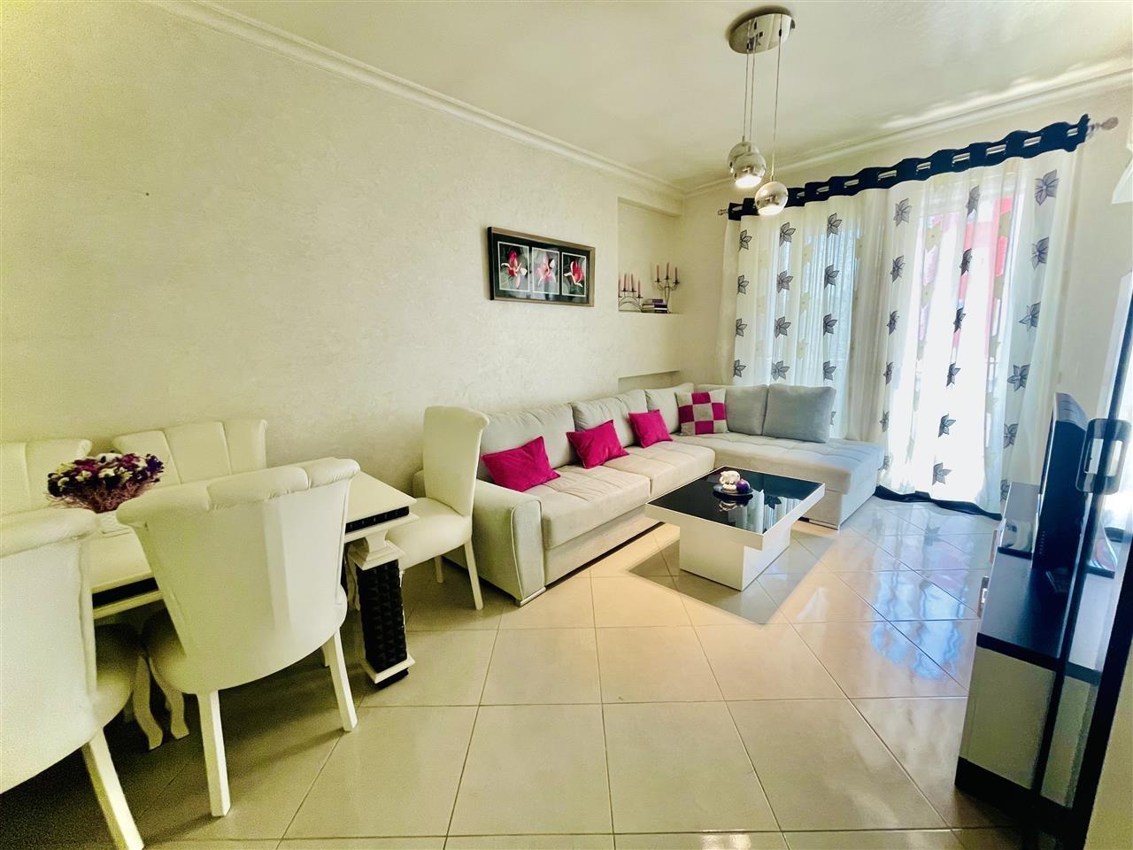 Tirane Astir, jepet me qera apartament 1+1 Kati 4, 500 €