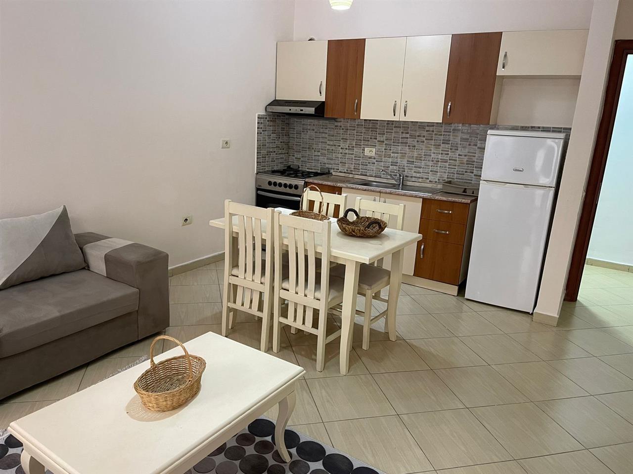 Kodra e Diellit ofrojme per qira apartament 2+1