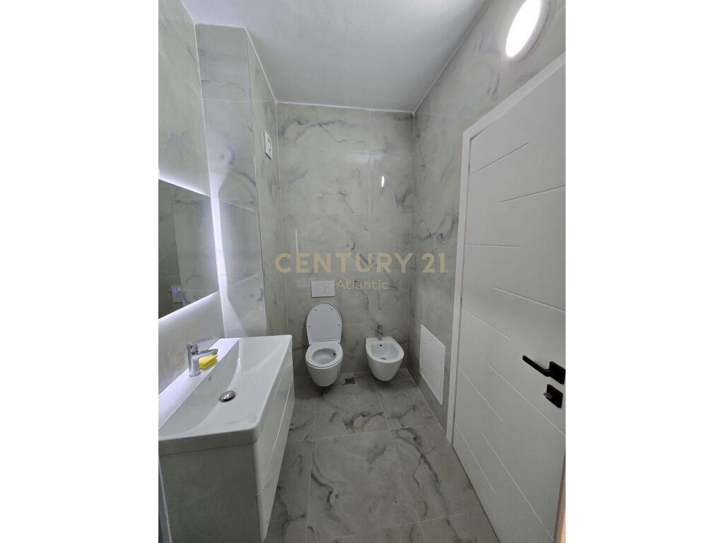 JEPET ME QERA APARTAMENT 2+1 NE PLAZH-RROTA E KUQE!