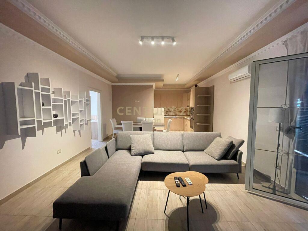 Apartament 2+1+2 me Pamje Deti për Shitje te Shkëmbi I Kavaj