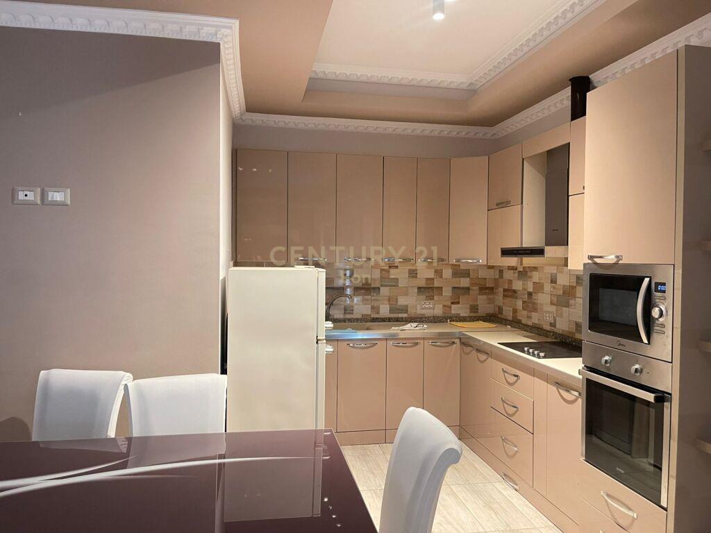 Apartament 2+1+2 me Pamje Deti për Shitje te Shkëmbi I Kavaj