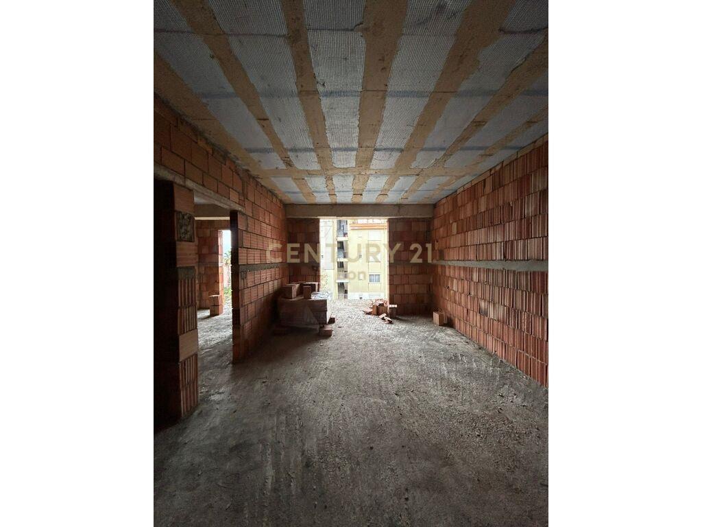 EXCLUZIVE SHITET APARTAMENT 1+1 NE GOLEM , 100M NGA DETI !