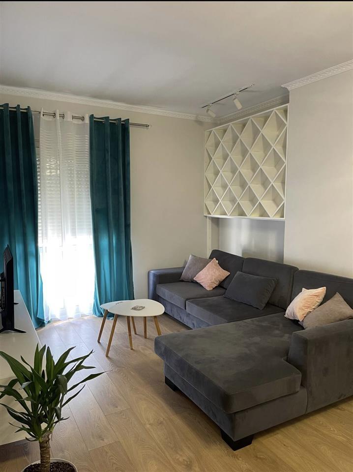 Jepet me qera super Apartament ne Astir