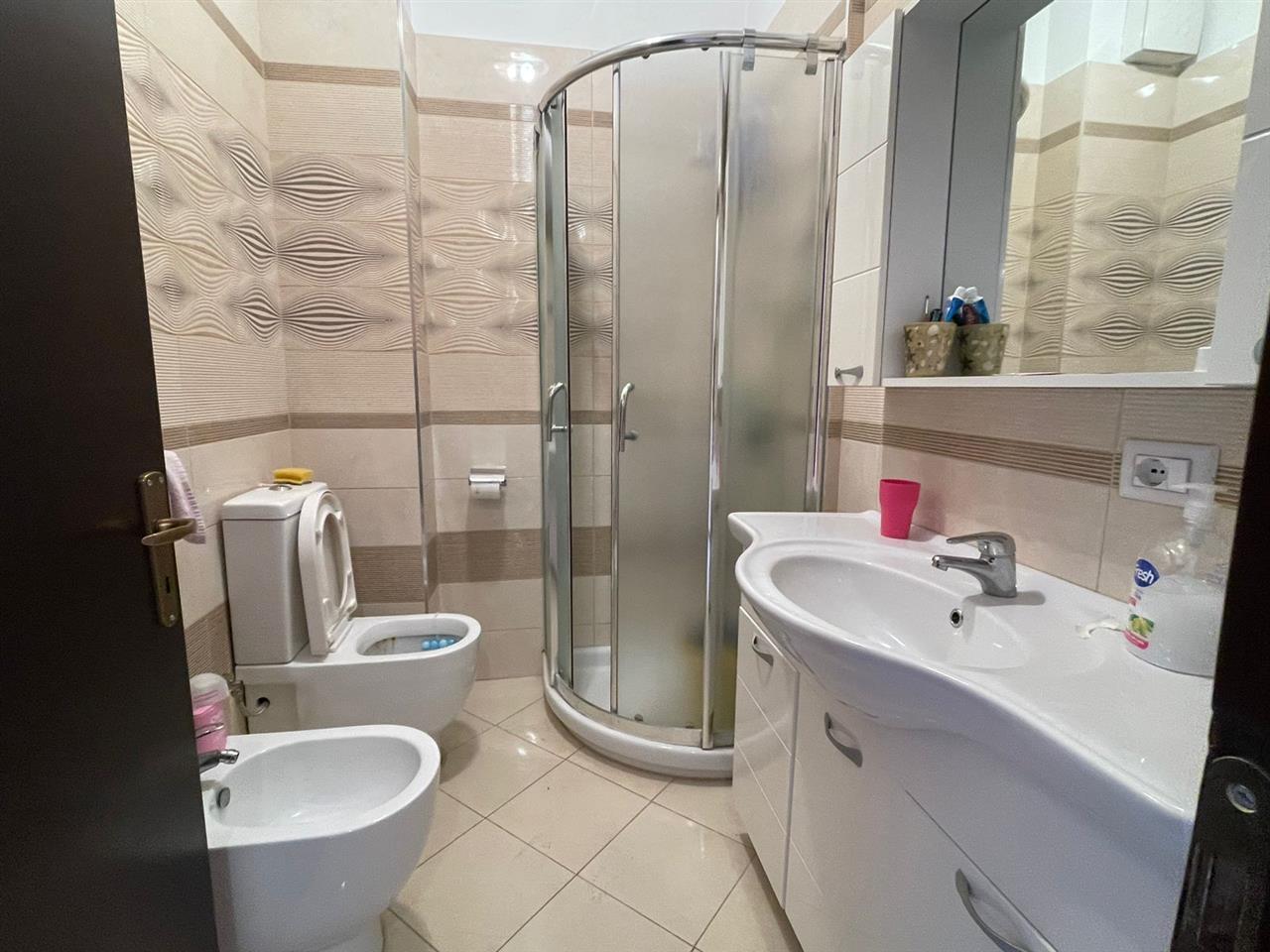 SHITET APARTAMENT 1+1 TEK SHKEMBI KAVAJES!