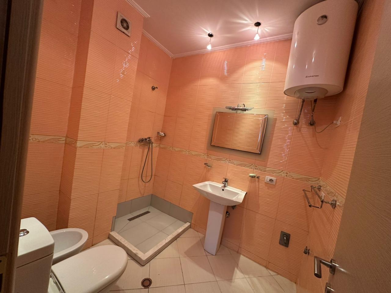 JEPET ME QERA APARTAMENT 2+1, BRRYLI, TIRANE