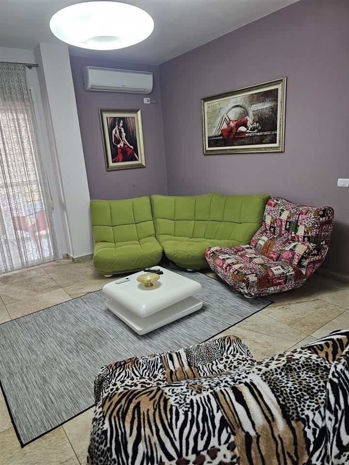 Shitet Apartmenti ne Fier per Arsye Emigrimi