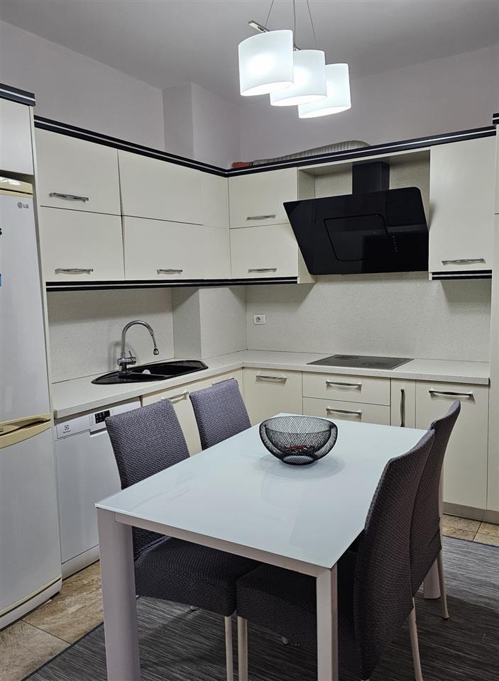 Shitet Apartmenti ne Fier per Arsye Emigrimi