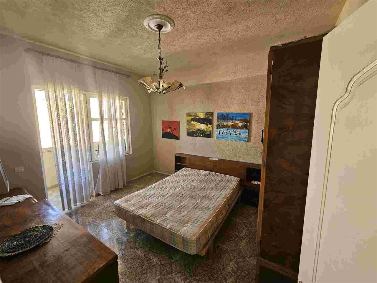 Durres qera. 2+1+2 ballkone.