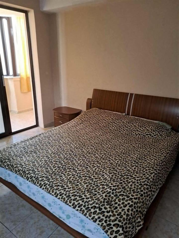 Me qera 2+1, Vasil Shanto