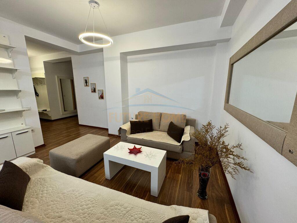 Qera,Apartament 3+1+2+Post parkimi,Liqeni i Thate