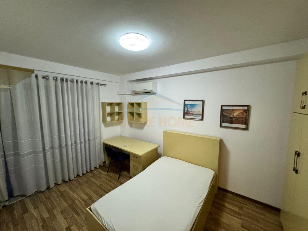 Qera,Apartament 3+1+2+Post parkimi,Liqeni i Thate