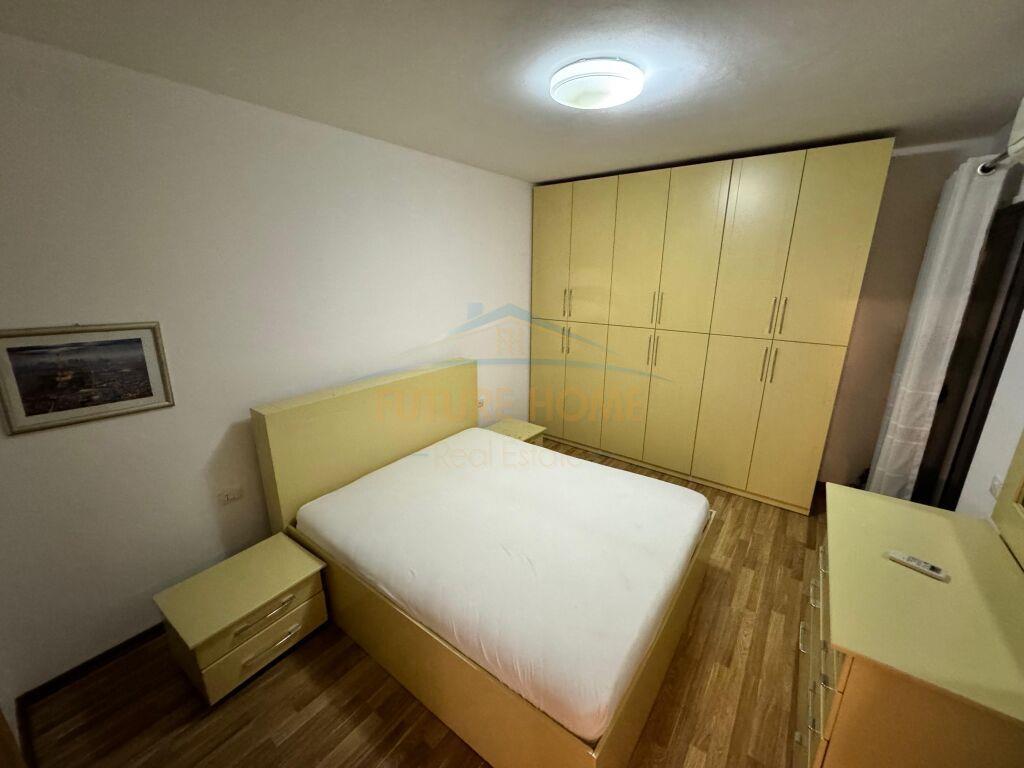 Qera,Apartament 3+1+2+Post parkimi,Liqeni i Thate