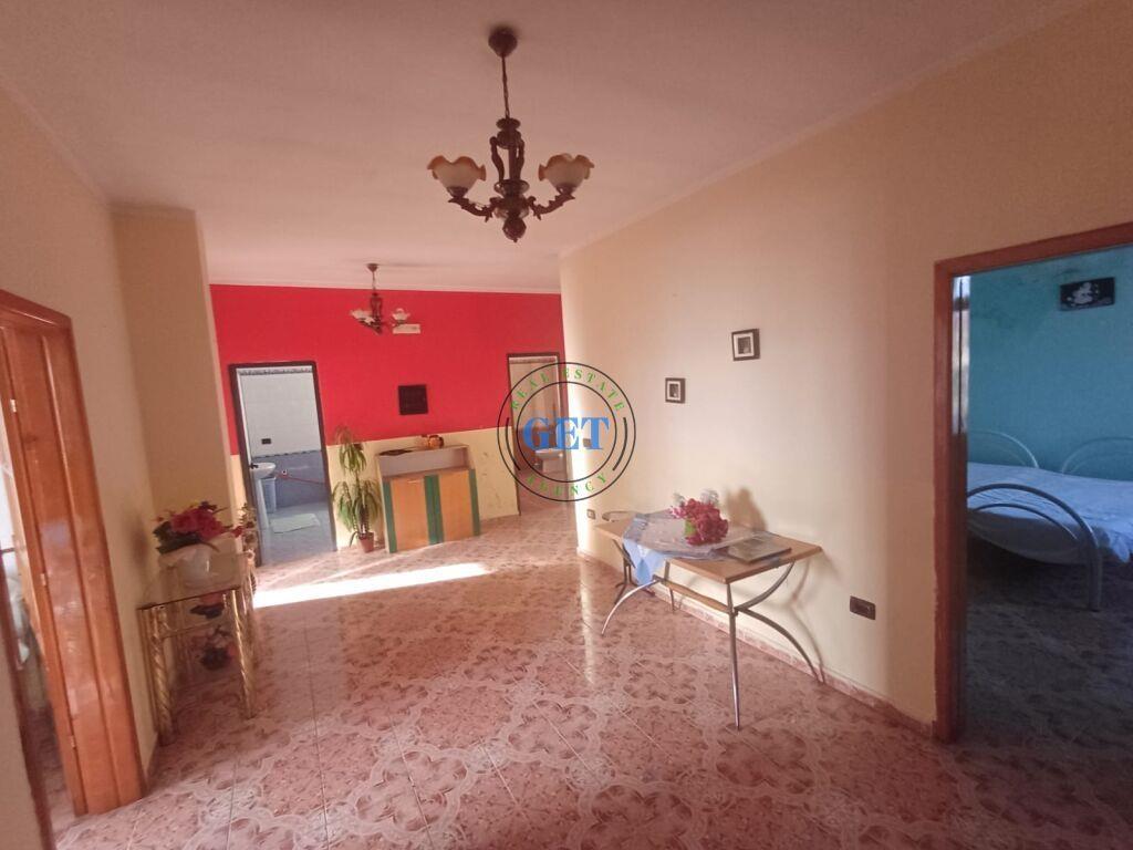 Shitet, Ndërtesë 4-Katëshe, Plazh, Durrës