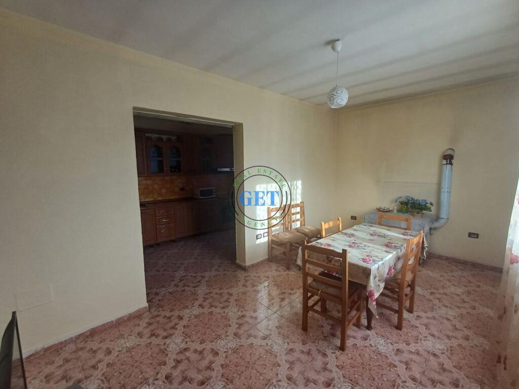 Shitet, Ndërtesë 4-Katëshe, Plazh, Durrës