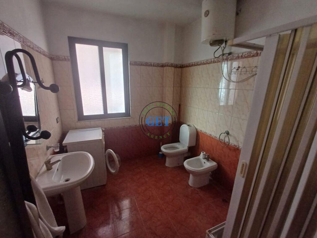 Shitet, Ndërtesë 4-Katëshe, Plazh, Durrës