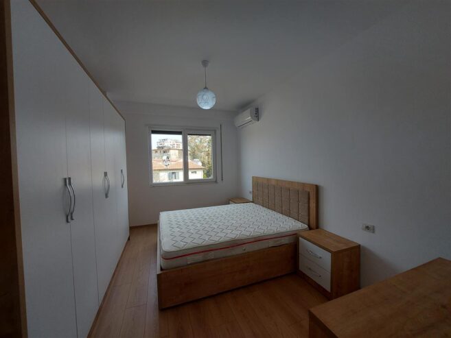 Laprake , japim me qira Apartamentin 2+1 !