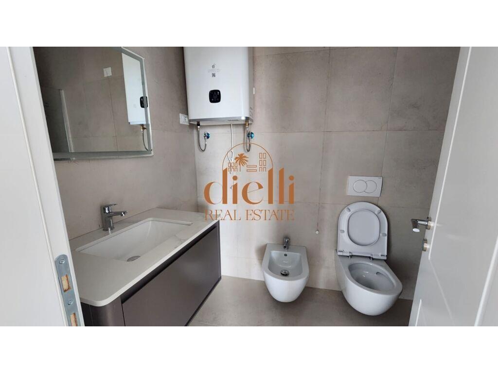 CMIM OKAZION-APARTAMENT ME 3 AMBIENTE, 132 M2 PER QIRA, PER