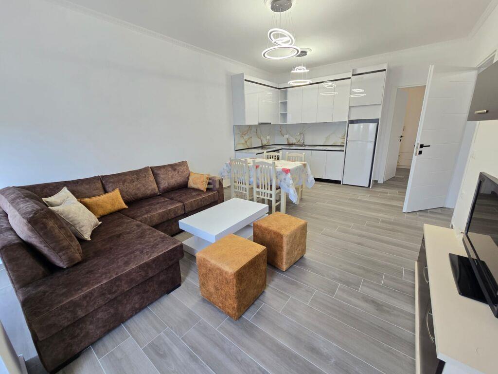 JEPET ME QERA APARTAMENT 2+1 NE PLAZH-RROTA E KUQE!