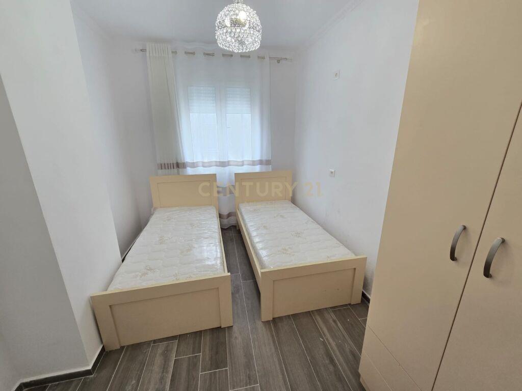 JEPET ME QERA APARTAMENT 2+1 NE PLAZH-RROTA E KUQE!