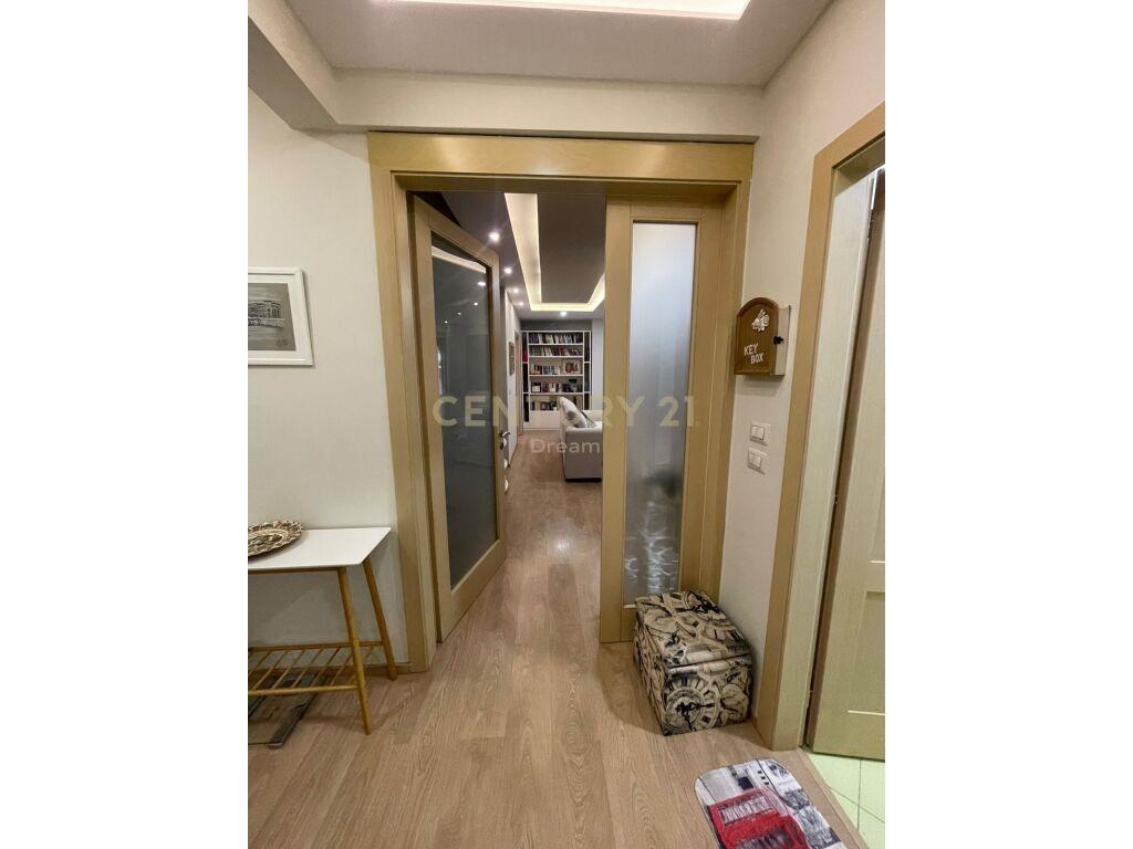 SHITET APARTAMENT 3+1+2 NE XHAMLLIK !!