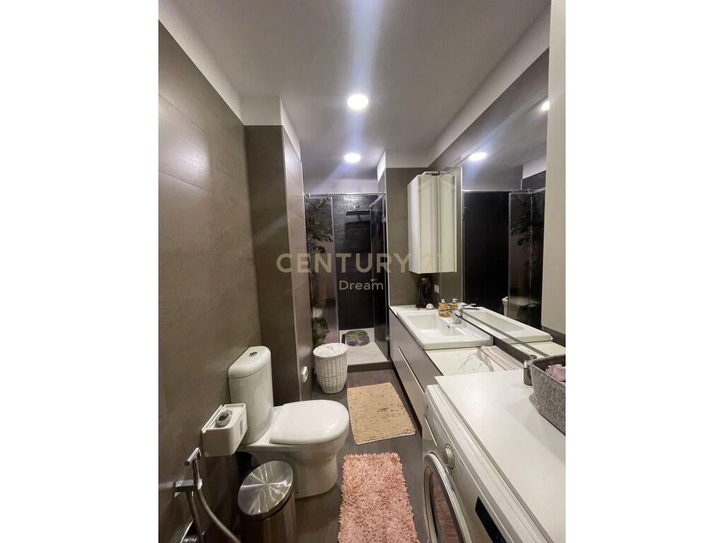 SHITET APARTAMENT 3+1+2 NE XHAMLLIK !!