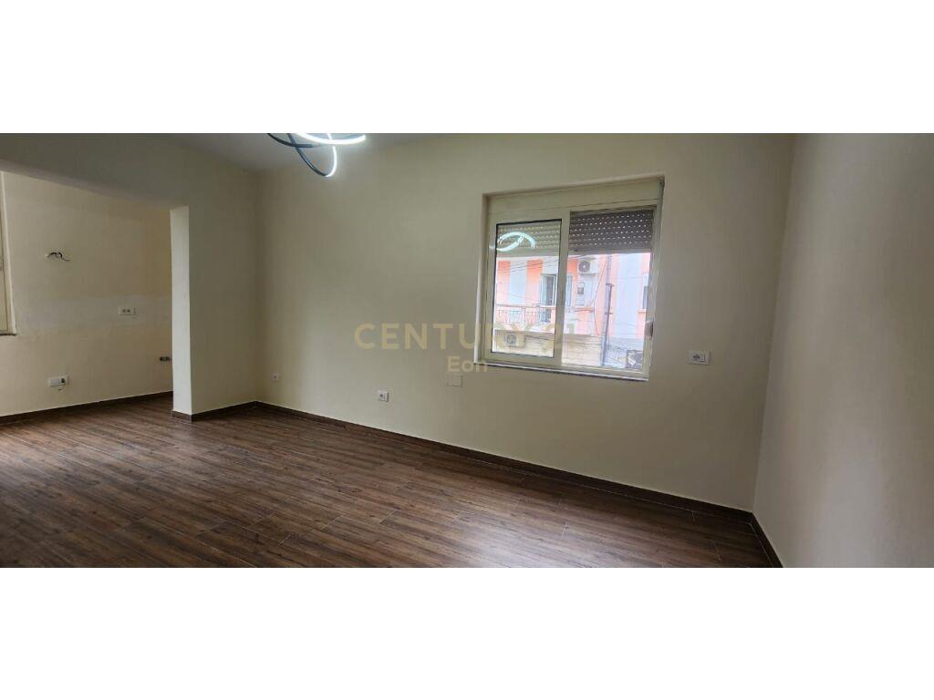 PRONE PER QIRA : APARTAMENT OSE ZYRE !