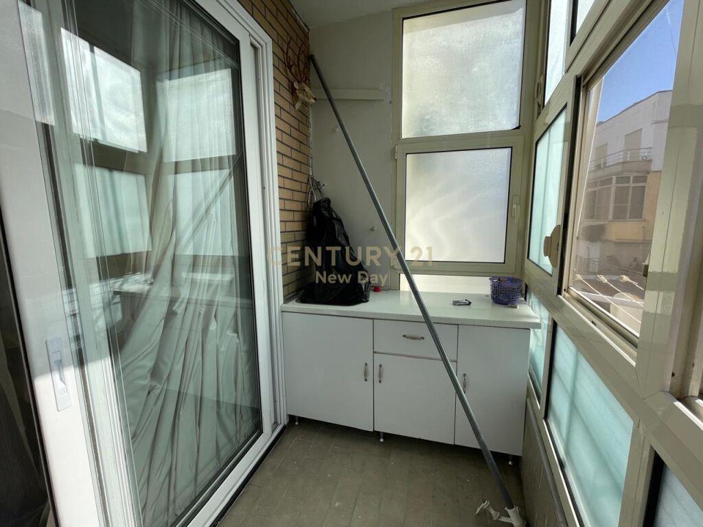 SHITET APARTAMENT 2+1 PRANE SHESHIT PRANVERA!