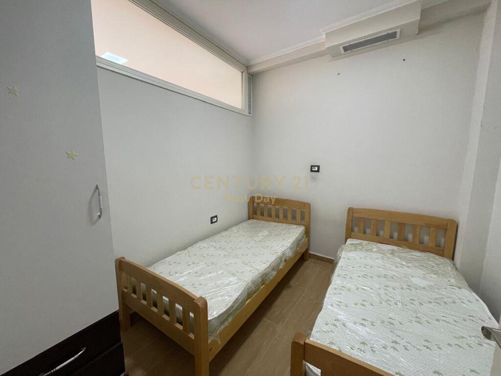 SHITET APARTAMENT 2+1 PRANE SHESHIT PRANVERA!