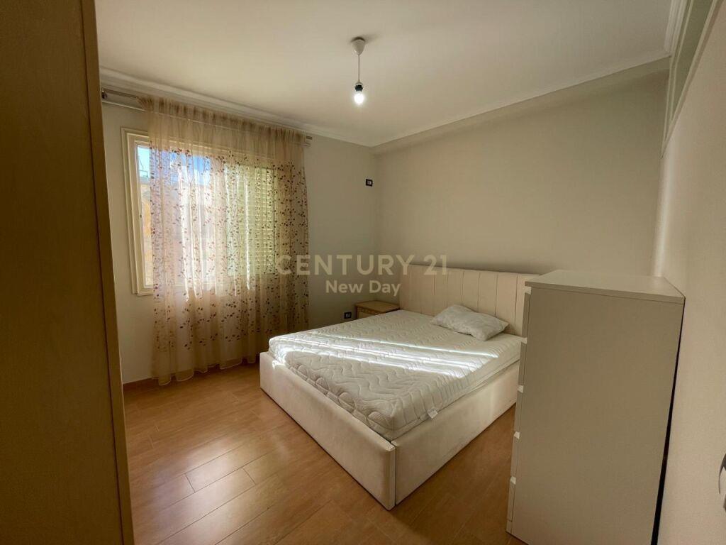 SHITET APARTAMENT 2+1 PRANE SHESHIT PRANVERA!