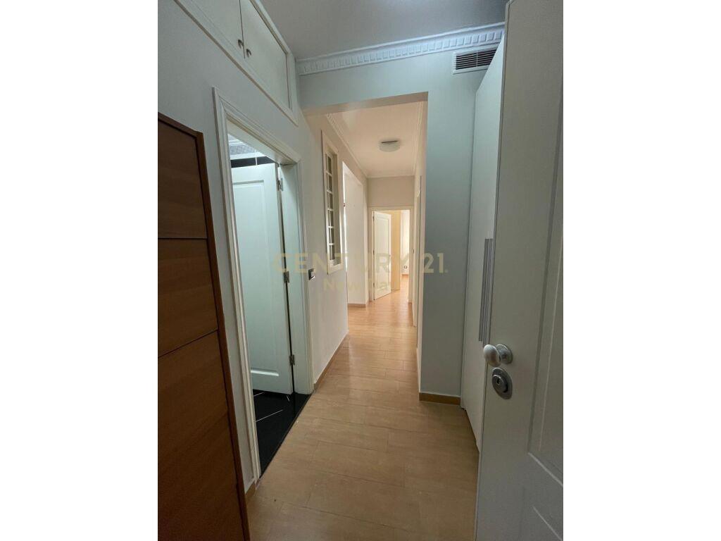 SHITET APARTAMENT 2+1 PRANE SHESHIT PRANVERA!