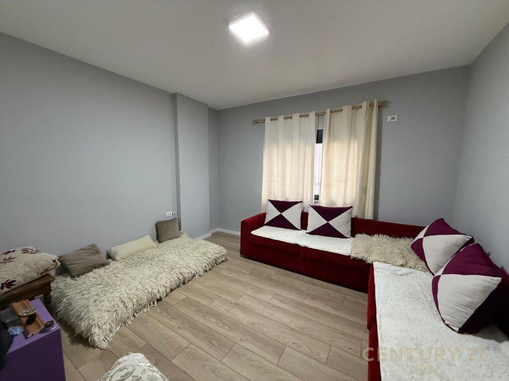 Jepet me qira apartament 2+1 ne Fresk!