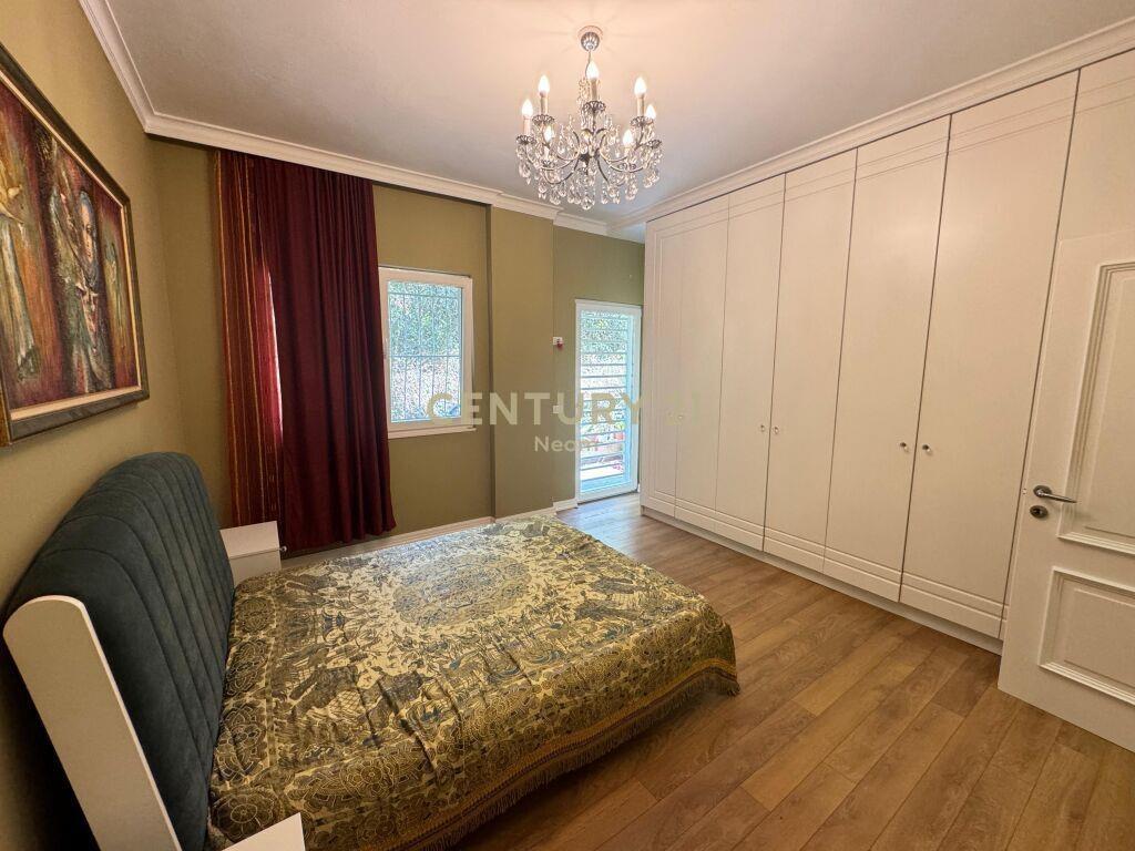 Jepet me qira apartament 2+1 ne Liqenin e Thate!