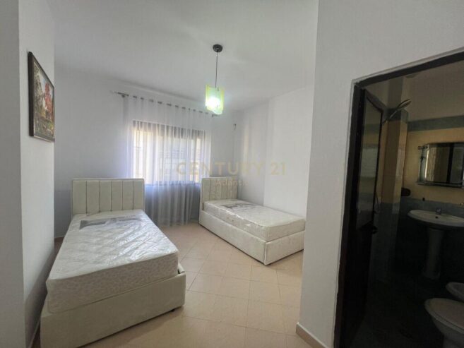 JEPET ME QIRA APARTAMENT 2+1+2 TUALETE TEK ISH RAJONI NE DUR