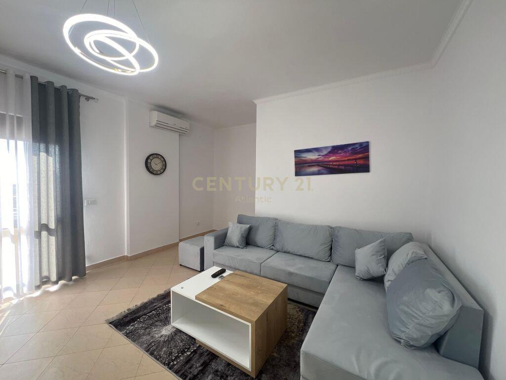 JEPET ME QIRA APARTAMENT 2+1+2 TUALETE TEK ISH RAJONI NE DUR