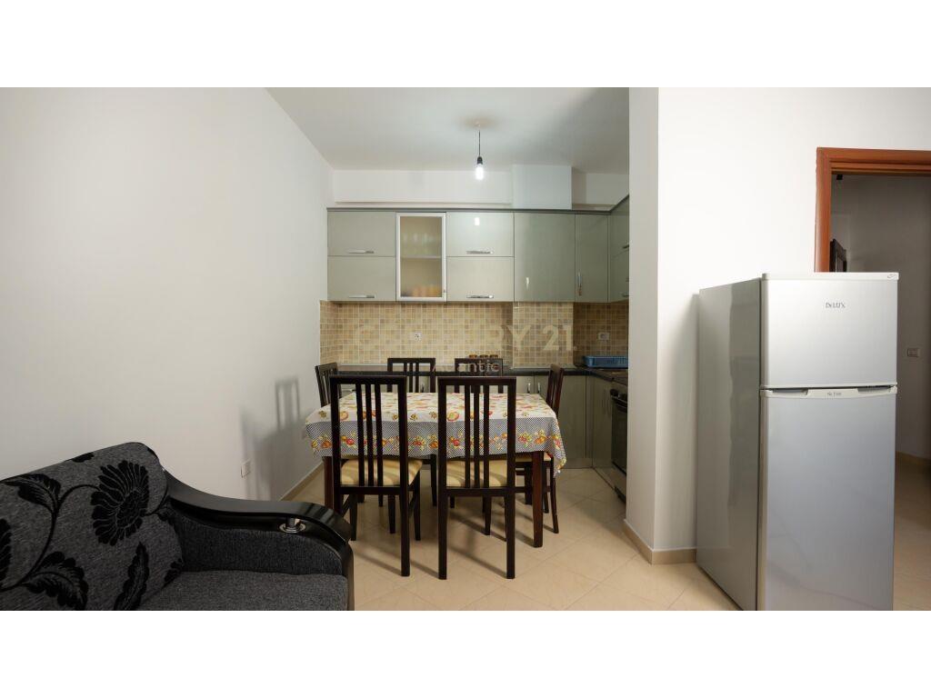 JEPET APARTAMENT 1+1 ME QERA NE PLAZH HEKURUDHA PRAN DETIT !