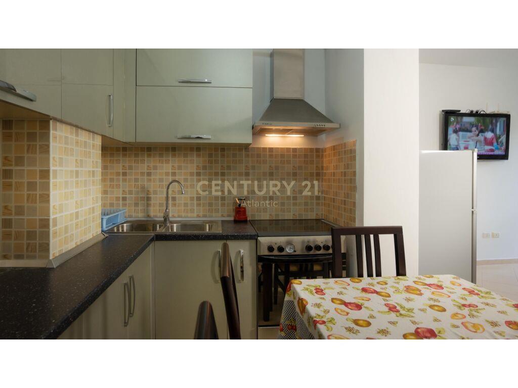 JEPET APARTAMENT 1+1 ME QERA NE PLAZH HEKURUDHA PRAN DETIT !