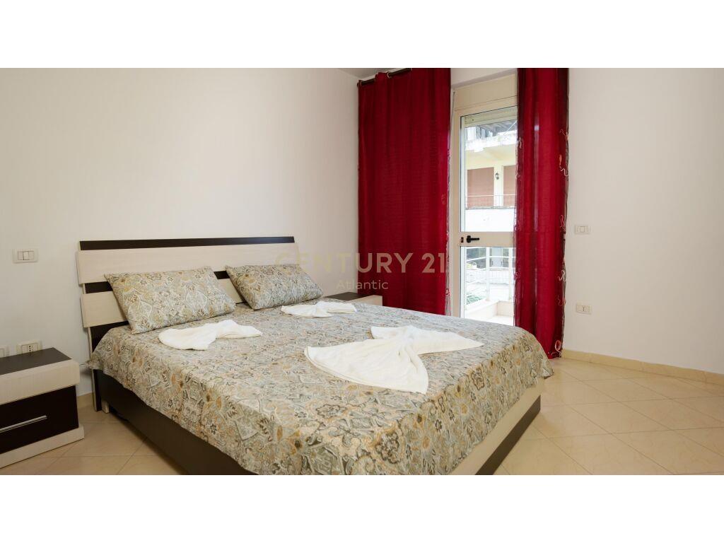 JEPET APARTAMENT 1+1 ME QERA NE PLAZH HEKURUDHA PRAN DETIT !