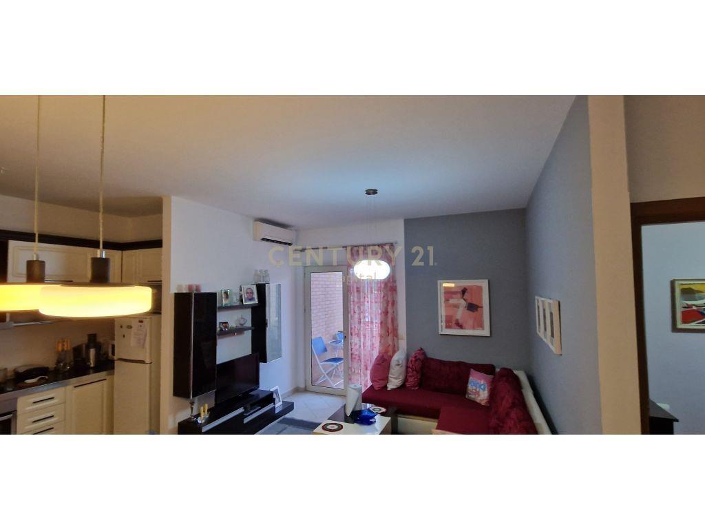 Jepet me qira apartament 2+1+2 ne Don Bosko, Tirane