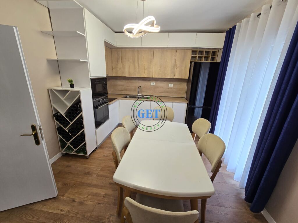 Shitet, Apartament 2+1+2,Muzeumi, Durres!